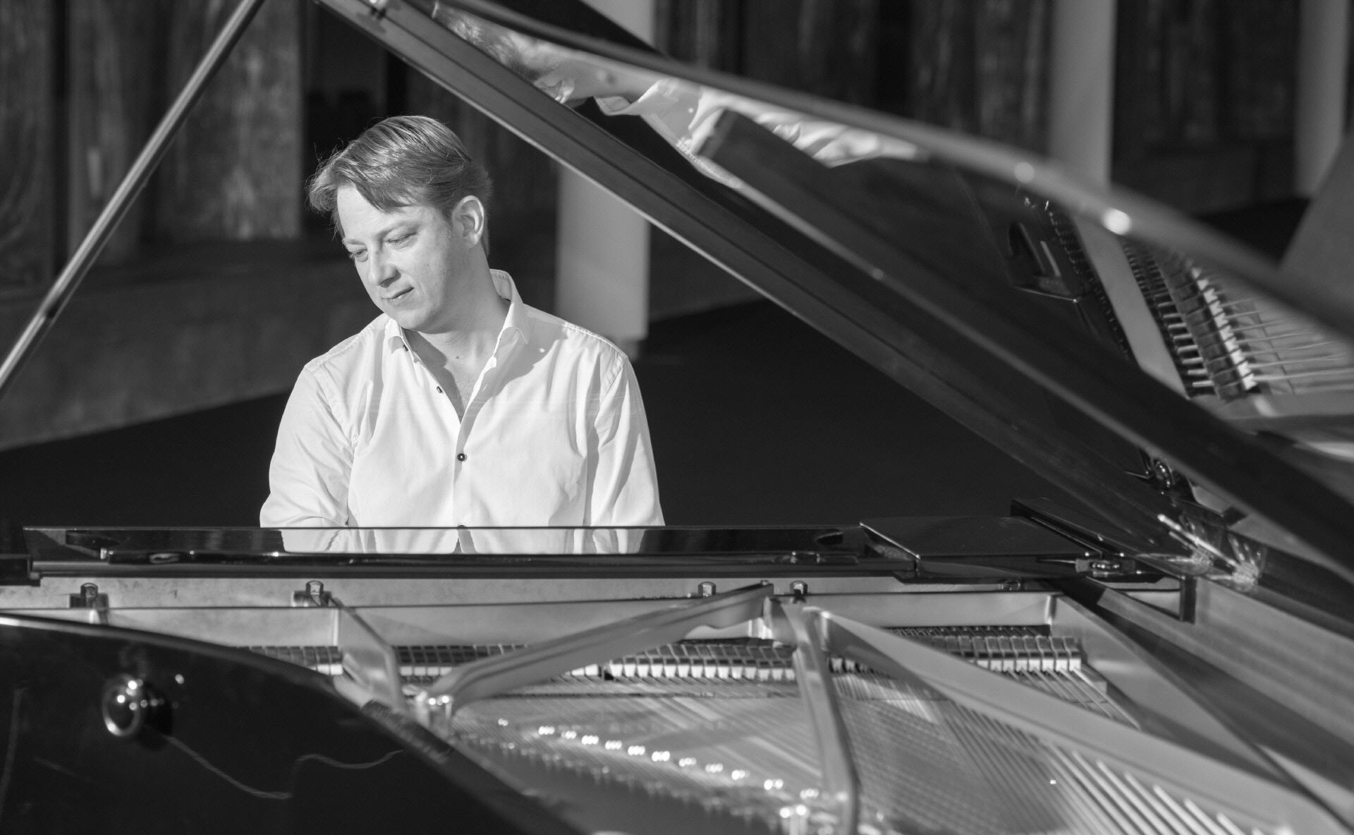 Hochzeit Bochum - Pianist Bochum: Alexander Hoell