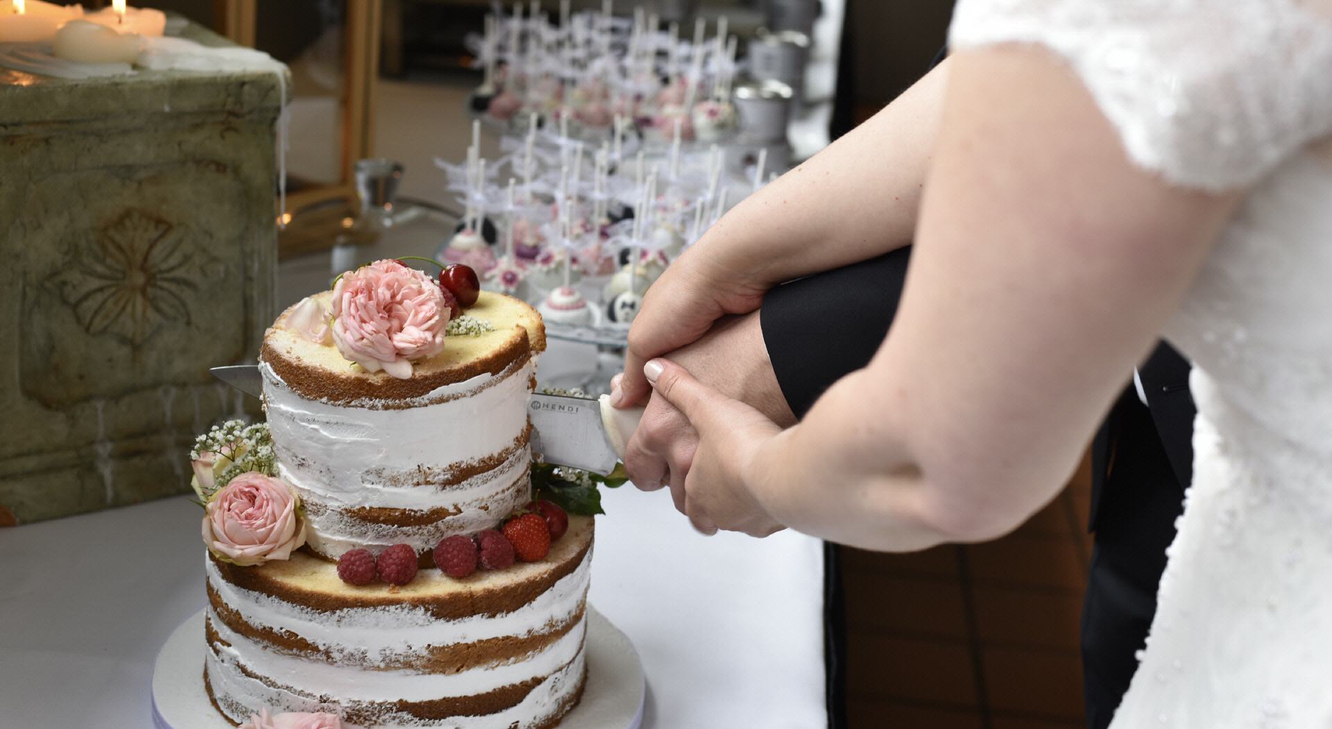 Der Pianist spielt auf Hochzeiten in NRW zu Kaffee und Kuchen